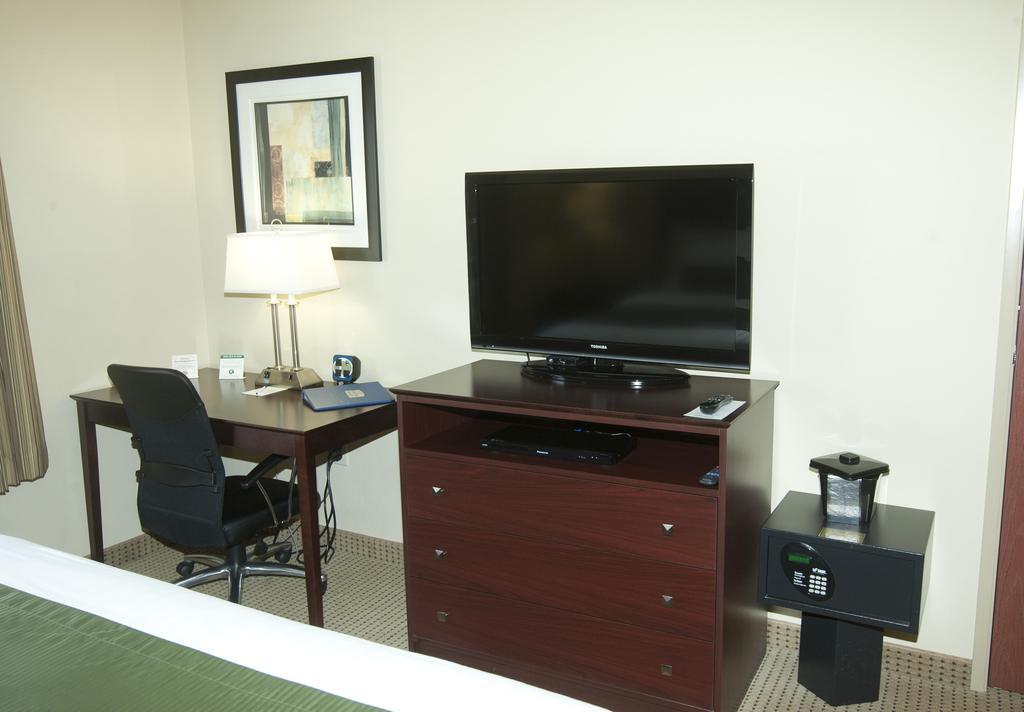 Cobblestone Inn & Suites - Langdon Bagian luar foto