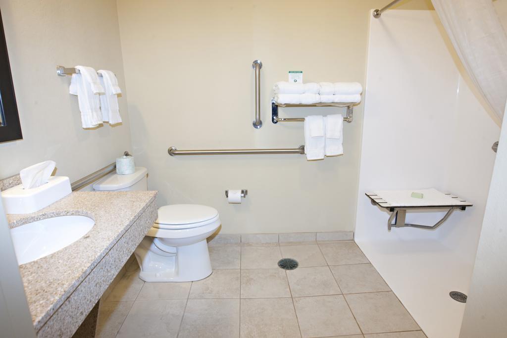 Cobblestone Inn & Suites - Langdon Bagian luar foto
