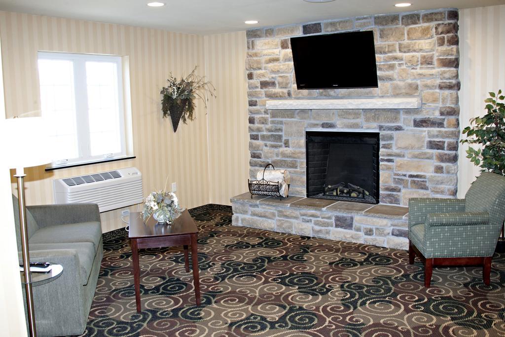 Cobblestone Inn & Suites - Langdon Bagian luar foto