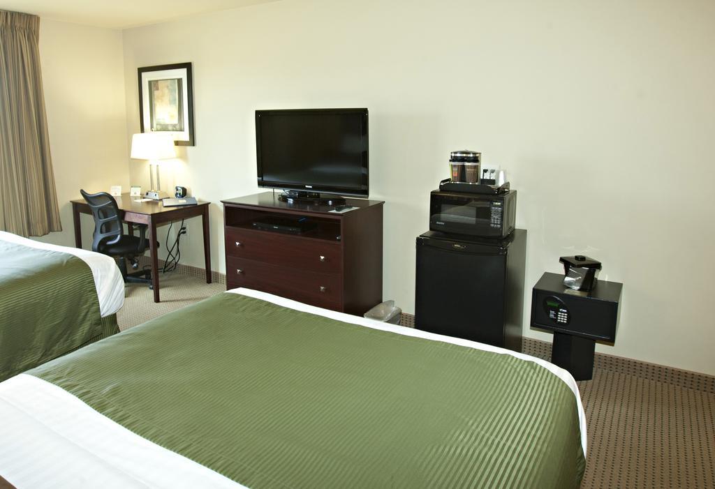 Cobblestone Inn & Suites - Langdon Bagian luar foto