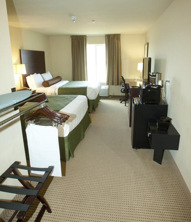 Cobblestone Inn & Suites - Langdon Bagian luar foto