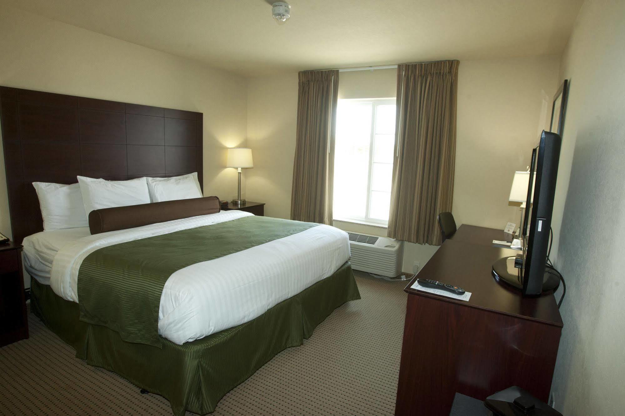 Cobblestone Inn & Suites - Langdon Bagian luar foto