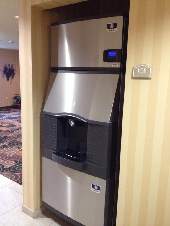 Cobblestone Inn & Suites - Langdon Bagian luar foto